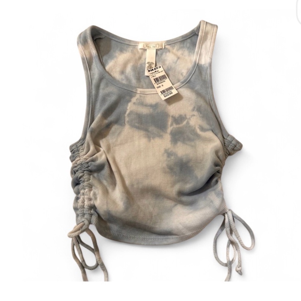 Tilly’s Full Tilt Top Small NWT small